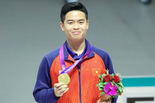 Nhà vô địch ASIAD 19 Phạm Quang Huy được vinh danh