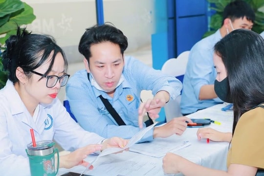 Gần 500 khách hàng tham dự buổi thăm khám miễn phí của MB Ageas Life