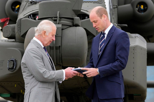 Vua Charles III chuyển giao tước hiệu “Đại tá tư lệnh” cho Hoàng tử William