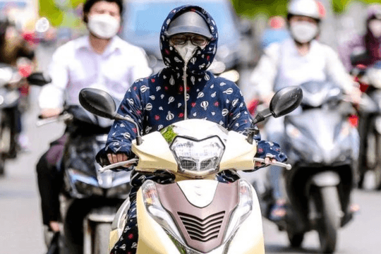 Áo chống nắng dày hay mỏng cản tia UV tốt hơn?