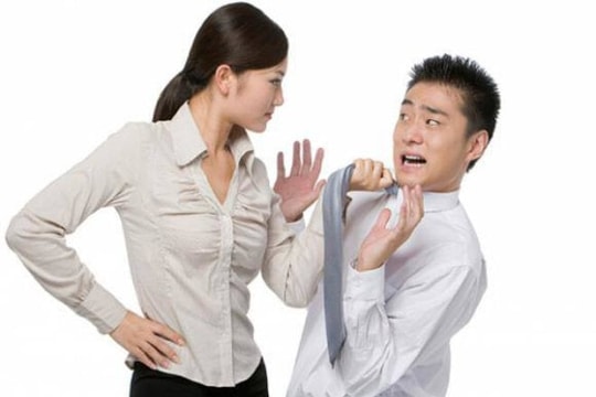 Nam giới bị bạo lực gia đình tăng: Phụ nữ không còn dễ bị bắt nạt
