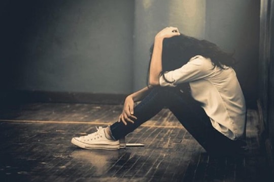 Bố mẹ liên tục nhắc chuyện học hành trong bữa cơm, nữ sinh áp lực muốn tự sát