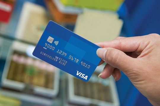 Tài khoản bỏ không có thể bị thu những phí nào?