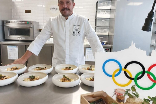 Thực đơn bị chê không ngon, thiếu chất của VĐV Olympic Paris 2024 có gì?