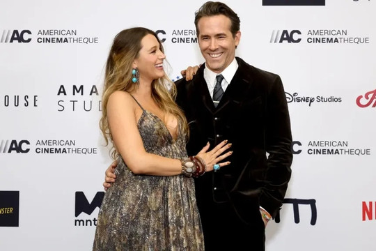 Vợ chồng Ryan Reynolds - Blake Lively cùng làm khuynh đảo phòng vé