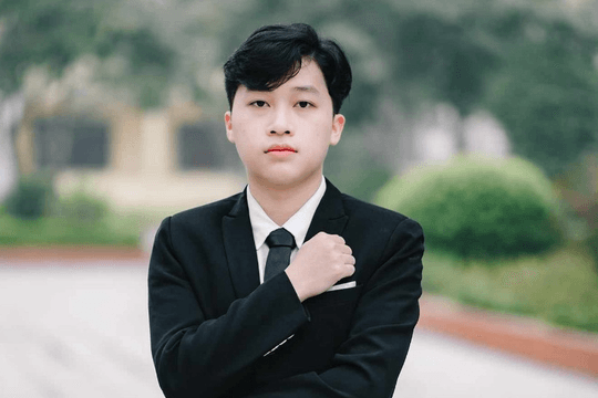 Thủ khoa đầu vào ĐH Kinh tế quốc dân: ‘Bố mẹ sẵn sàng bán nhà để em được đi học’