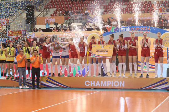 VTV Ferroli Cup 2024: Các Nhà tài trợ thưởng lớn cho đội tuyển bóng chuyền nữ Việt Nam 