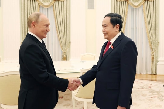 Chủ tịch Quốc hội Trần Thanh Mẫn hội kiến Tổng thống Liên bang Nga Vladimir Putin