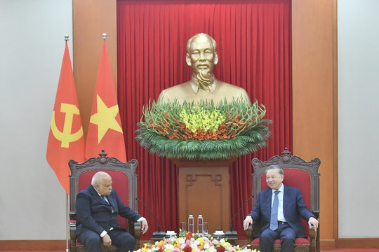 Tổng Bí thư Tô Lâm tiếp Đại sứ Cuba