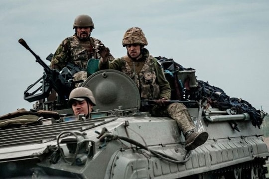Ukraine đối mặt thế trận hiểm nghèo tại Kursk trước đà tiến công vũ bão của Nga