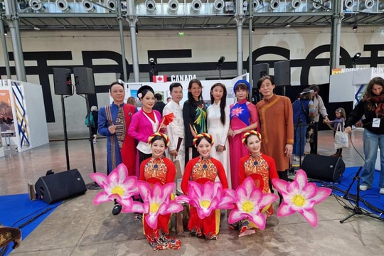 Văn hóa dân tộc gắn kết cộng đồng người Việt trẻ ở nước ngoài