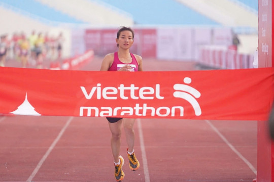 Vận động viên Nguyễn Thị Oanh xuất sắc lập kỷ lục marathon quốc gia