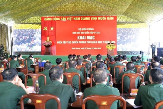 Truy tặng Huân chương Bảo vệ Tổ quốc cho 12 liệt sĩ Quân khu 7