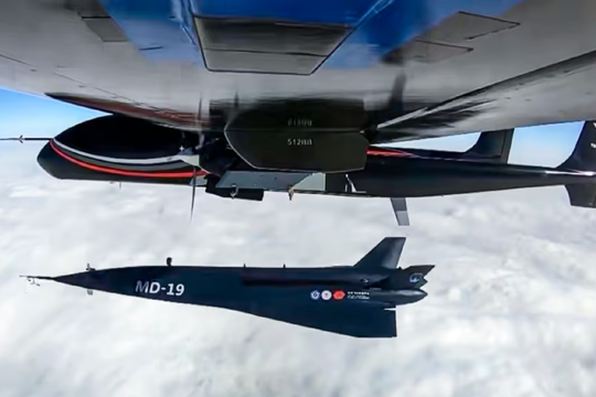 Trung Quốc lần đầu công bố video thử nghiệm UAV siêu thanh