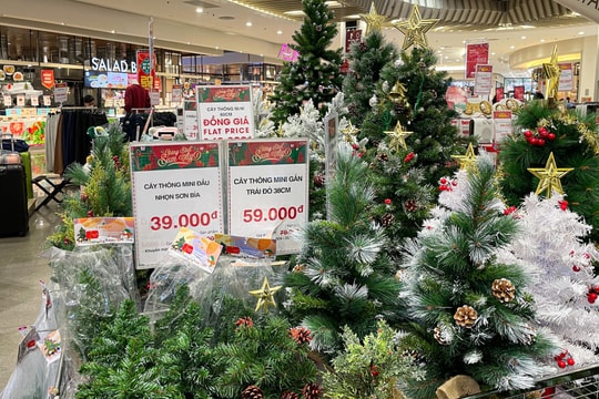 'Mưa' giảm giá, khuyến mại trong ngày Noel