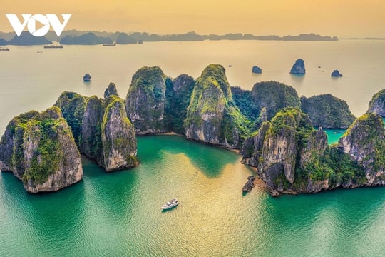 Bộ Văn hóa bác thông tin Vịnh Hạ Long bị xem xét loại khỏi danh sách Di sản thế giới