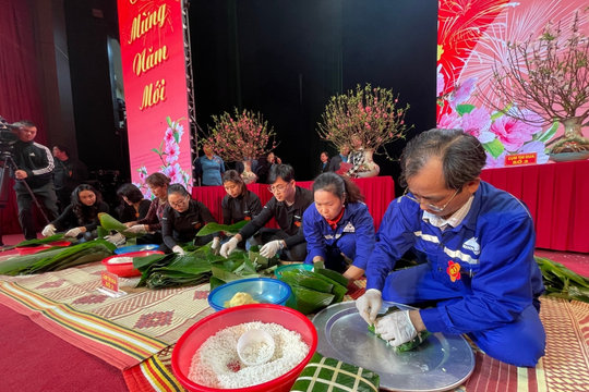 Hà Nội hỗ trợ hơn 70 tỷ đồng cho đoàn viên, người lao động dịp Tết