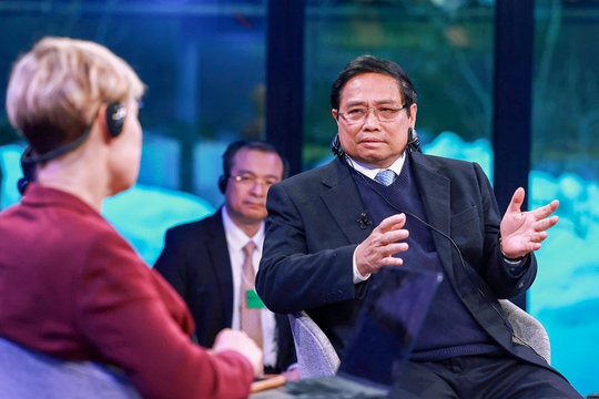 Thủ tướng đối thoại với Trưởng Ban biên tập Tạp chí Financial Times