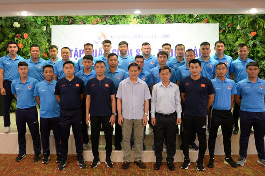 Đội ngũ giám sát, trọng tài tập huấn sẵn sàng cho mùa giải Futsal 2025