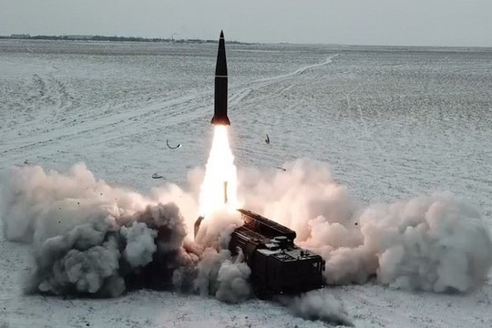 Tên lửa Iskander-M của Nga lộ “tử huyệt” sau đòn tấn công dồn dập vào Ukraine