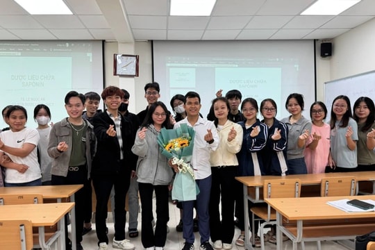 Tiến sĩ 9x bỏ mức lương “khủng” trời Tây về nước để chăm sóc sức khỏe cộng đồng