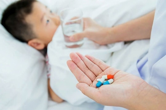 Dùng Tamiflu điều trị cúm cho trẻ có an toàn?