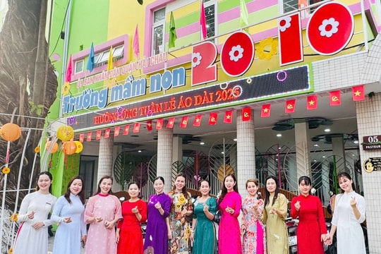 Phụ nữ Đà Nẵng hưởng ứng tuần lễ mặc áo dài