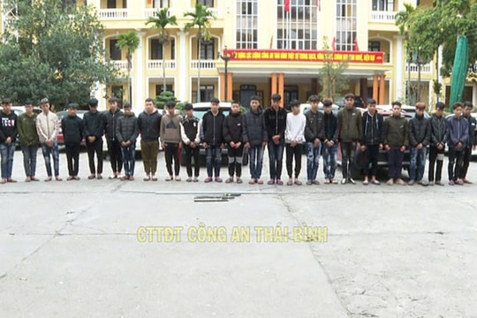 Khởi tố 18 thanh niên dùng hung khí hỗn chiến trong đêm ở Thái Bình