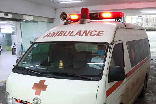 Bé gái 8 tuổi nhập viện vì trầm cảm