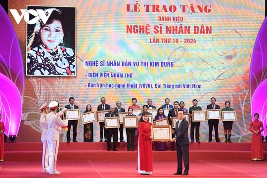 NSND Kim Dung - giọng ngâm thơ xuất sắc còn mãi trên sóng phát thanh