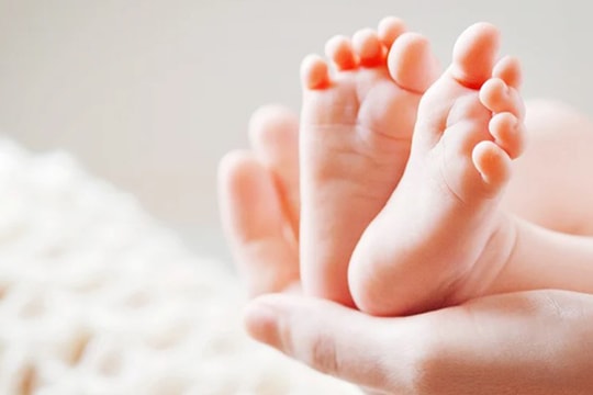 Quy định mới nhất về chế độ nghỉ của giáo viên nam khi vợ sinh