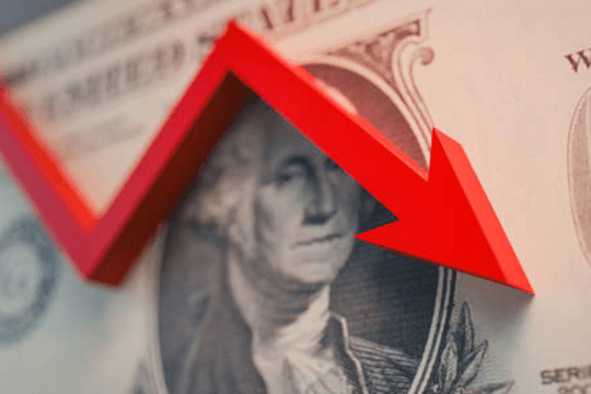 Đồng USD lao dốc xuống mức thấp nhất trong 3 năm