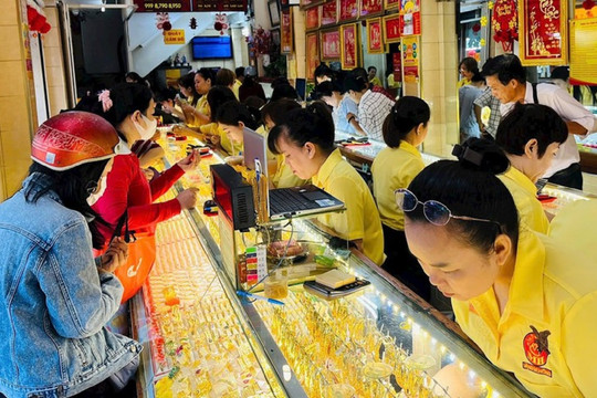 Chuyên gia: Vàng rất khó quay về mốc 100 triệu đồng/lượng