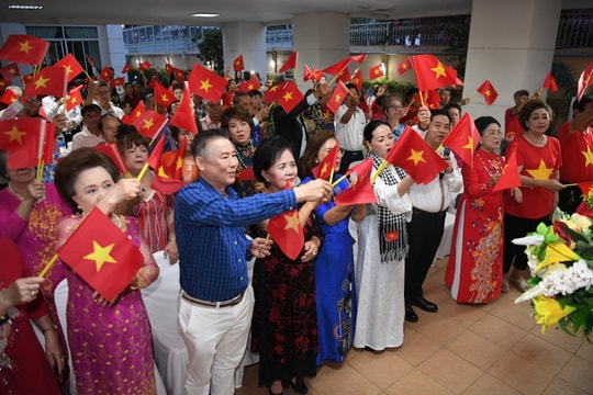 Kỷ niệm 50 năm Giải phóng miền Nam tại Khon Kaen, Thái Lan