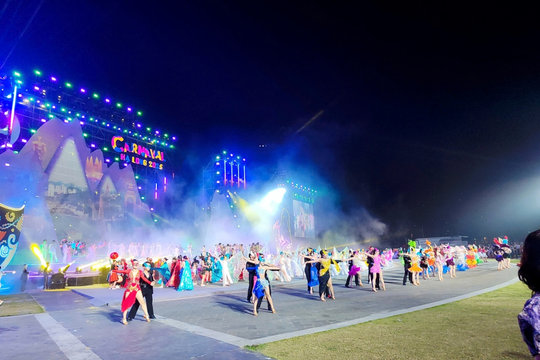 Carnaval Hạ Long – Kết nối di sản, tiên phong tỏa sáng
