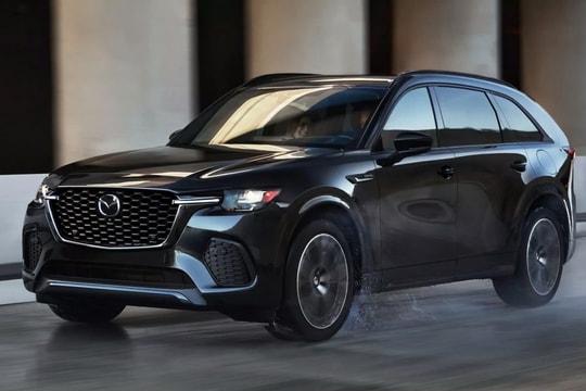 Người Mỹ đổ xô mua ô tô vì lo ngại giá xe sẽ tăng do chính sách thuế quan mới