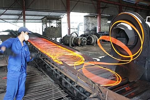 Giá điện tăng 4,8%, doanh nghiệp đau đầu lo chi phí