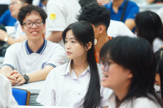 Bộ GD&ĐT 'xoá sổ' 4 phương thức xét tuyển 2025, bỏ tuyển thẳng theo đề án riêng