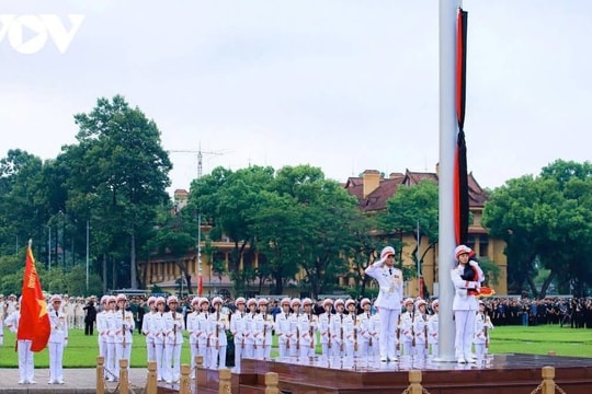 Treo cờ rủ, không tổ chức hoạt động vui chơi công cộng trong 2 ngày Quốc tang