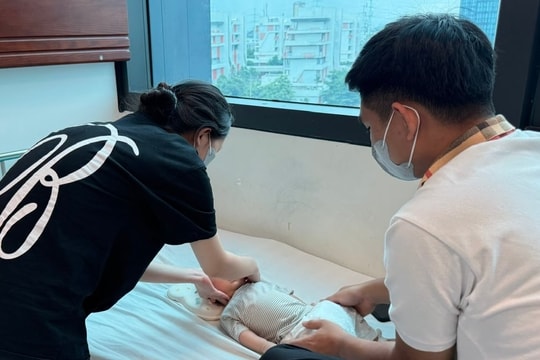 Nhiều trẻ ở Hà Nội nhập viện vì COVID-19