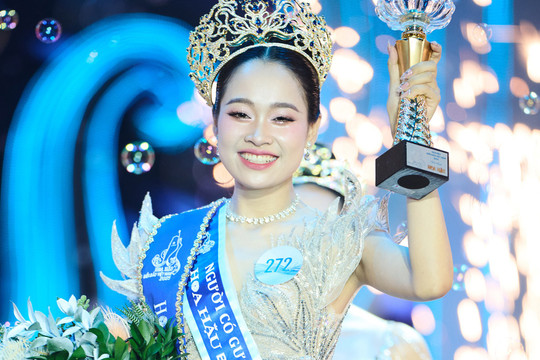 Người đẹp Thanh Hóa đăng quang Hoa hậu Biển đảo Việt Nam 2025