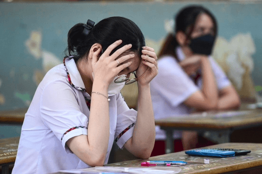 Sĩ tử sốc khi ĐH Khoa học Xã hội và Nhân văn bỏ khối C vào phút chót