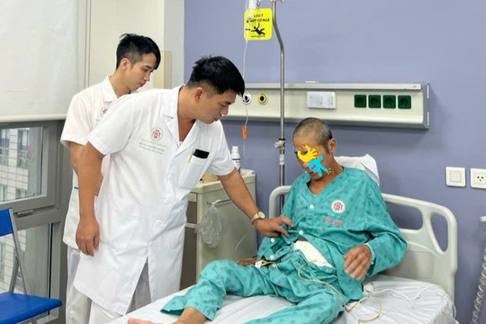 Mắc bệnh nam khoa: Đừng vì tự ti mà để quá muộn