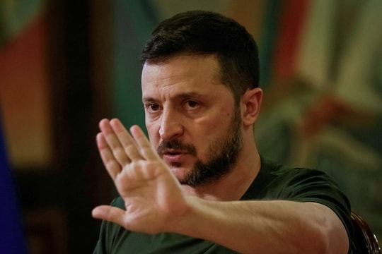 Ukraine tiếp tục gia tăng áp lực lên sân bay và hậu cần Nga