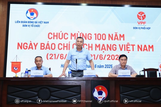 Bóng đá Việt Nam không nhập tịch ồ ạt, đầu tư bóng đá trẻ để phát triển bền vững