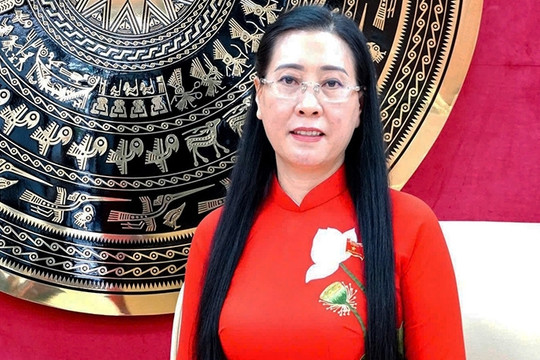Bà Bùi Thị Quỳnh Vân giữ chức Bí thư Tỉnh ủy Quảng Ngãi (mới)