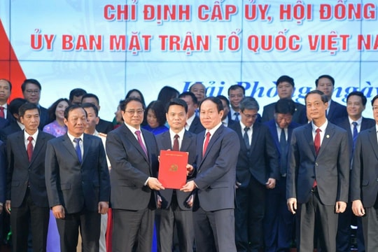 Trực tiếp: Cả nước công bố sáp nhập đơn vị hành chính và chỉ định nhân sự