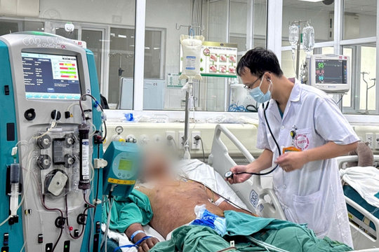 Nam thanh niên nguy kịch sau 3 ngày ăn tiết canh