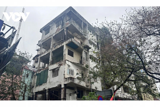Vì sao cải tạo chung cư cũ ở Hà Nội vẫn gặp nhiều khó khăn?