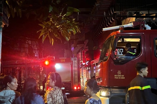 Cháy chung cư Độc Lập ở phường Phú Thọ Hoà, 8 người tử vong